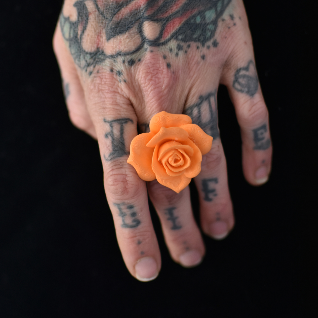 Rose-sormus