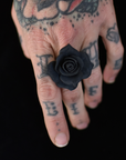 Rose-sormus